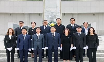 제10대 영주시의회 개원 맞아 충혼탑 참배로 책임있는 의정활동 다짐