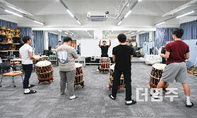 쿵, 심장을 울리는 북소리… 기소유예 청소년들에게 새로운 희망의 소리가 되다